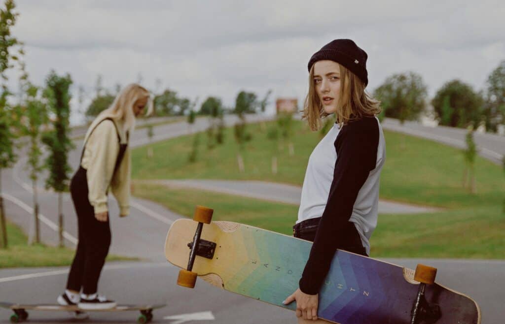 girls skateboarding teens